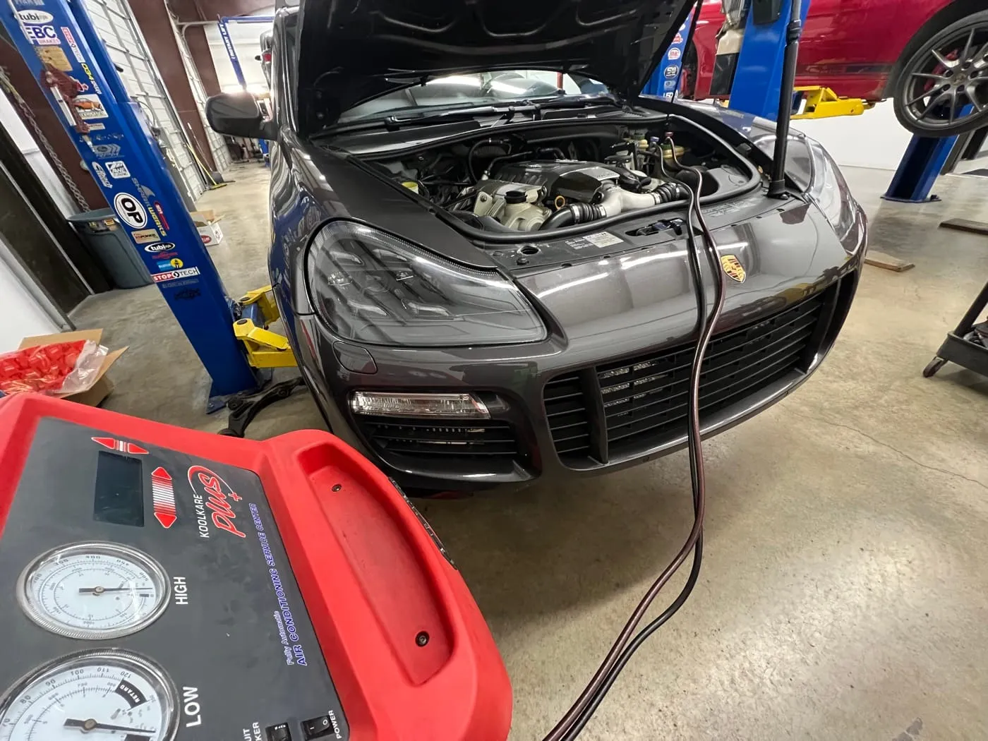 Porsche service